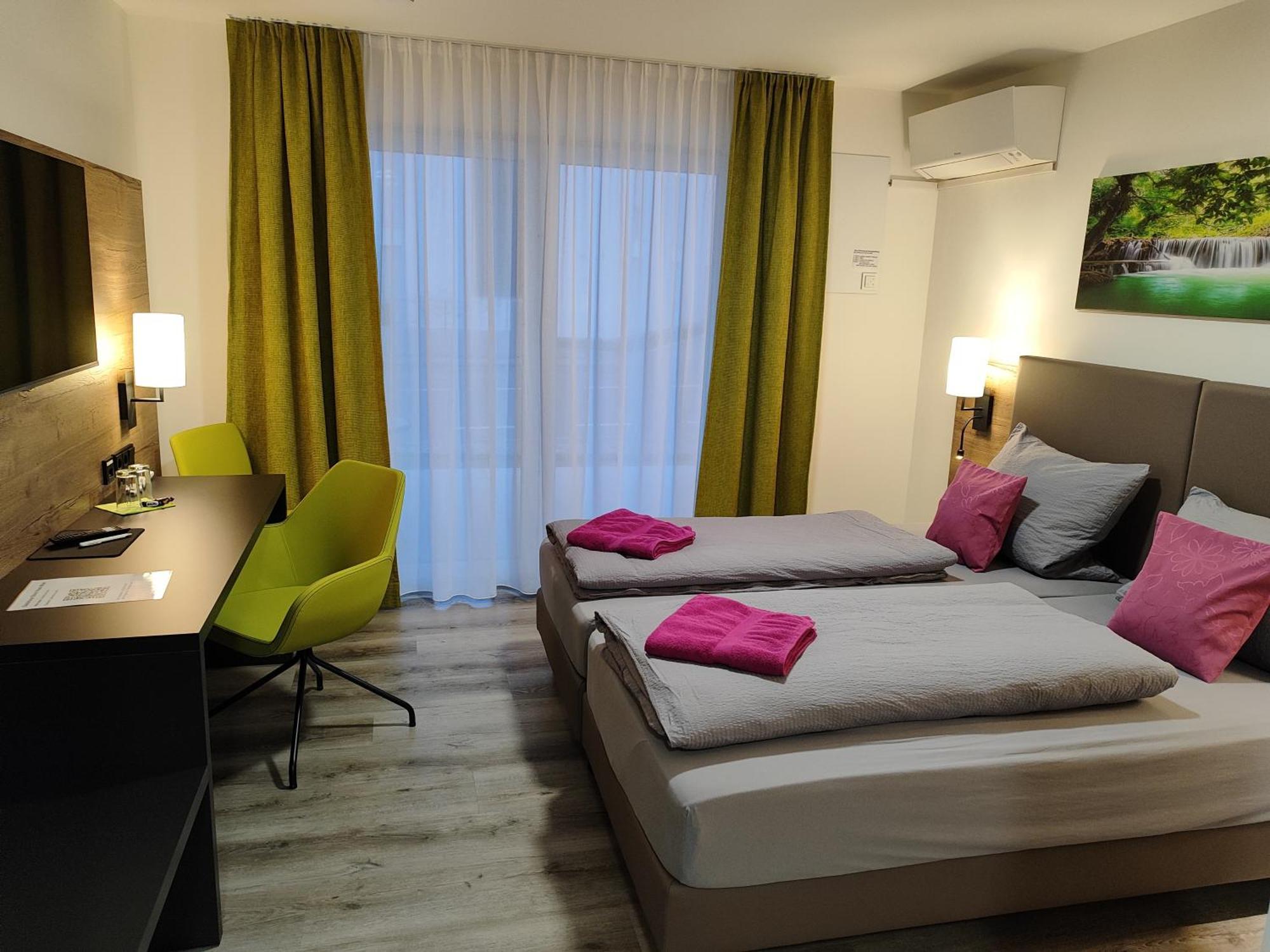 Hotel Gaestehaus Stock Zimmer Sahnehaeuble FDH Exterior photo